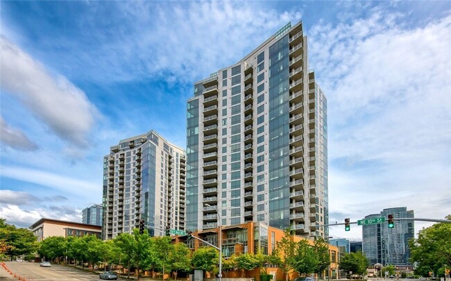 Luxury 1-Bedroom + Den Condo in the Heart ... - Luxury 1-Bedroom + Den Condo in the Heart ...