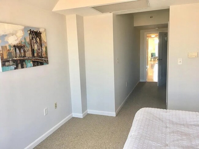 Photo - 910 Beacon St Unidad 2