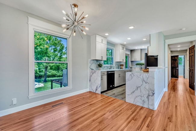 Photo - 1019 N Graycroft Ave