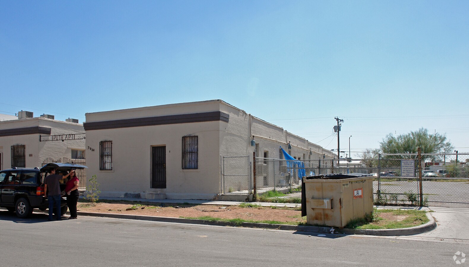 Ruth Apartments - Ruth Apartments