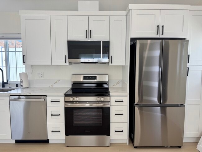 Photo - 8980 Oswego St