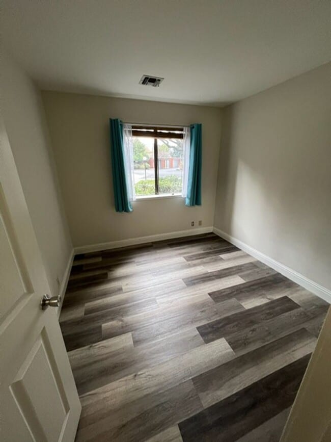 Photo - Exceptional location