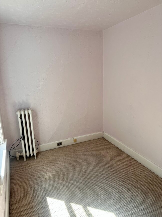 Photo - 1747 Sanderson Ave Unit 2