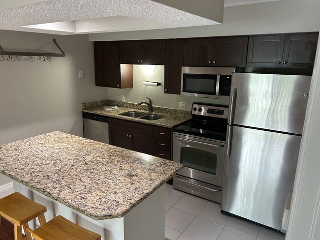 Building Photo - 10200 Gandy Blvd N Unit 1323 Rental