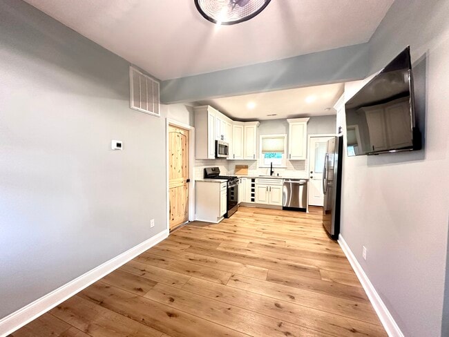 Photo - 811 Walnut St