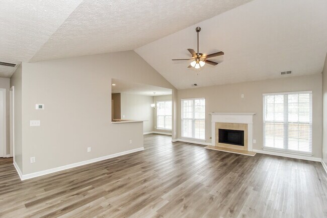 Photo - 20 Tavern Green