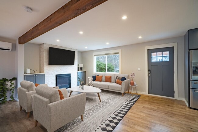 Photo - 7325 NE Mallory Ave