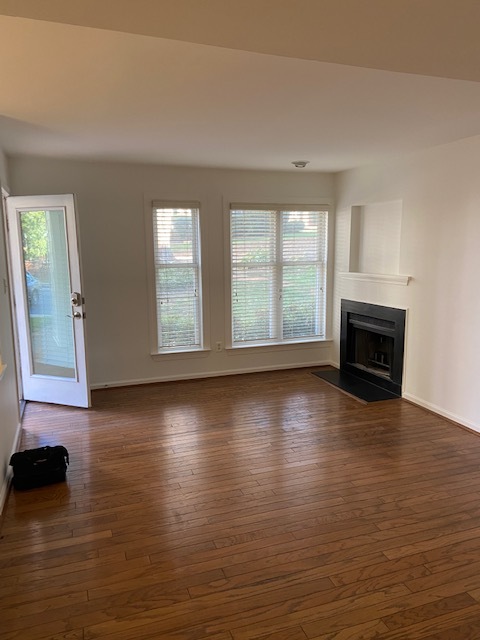 Living room - 1051 Wirewood Dr Apartment Unit 101