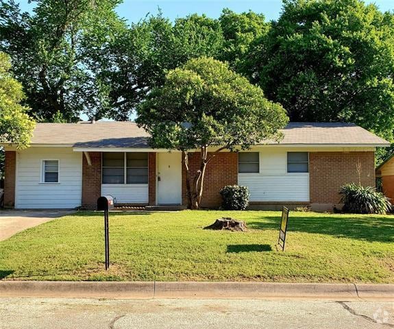 Building Photo - 605 Pershing Dr Rental