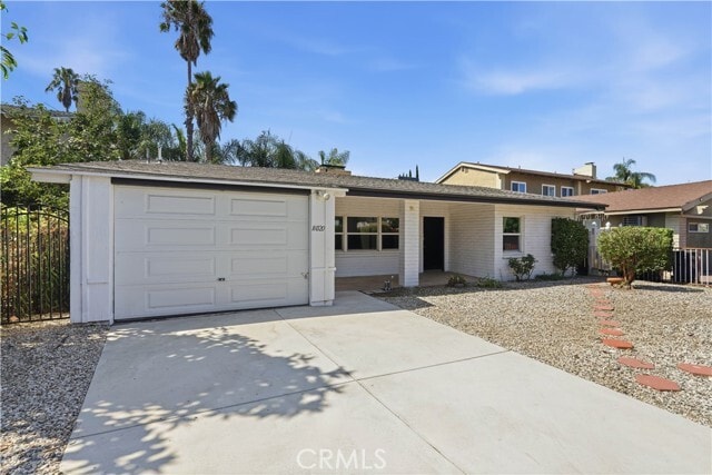 Photo - 16020 Kittridge St