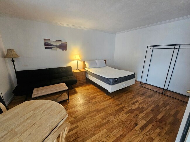 Photo - All Inclusive Furnished Studio Apartment Unit 6