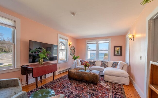 Photo - 2755 Essex Rd