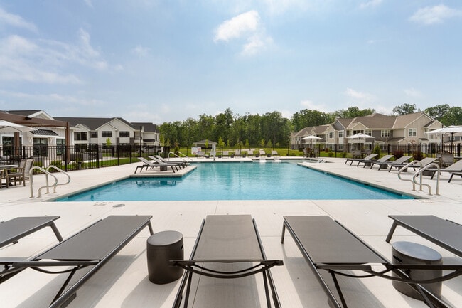 Seasons at Spring Street Resort-Style Pool