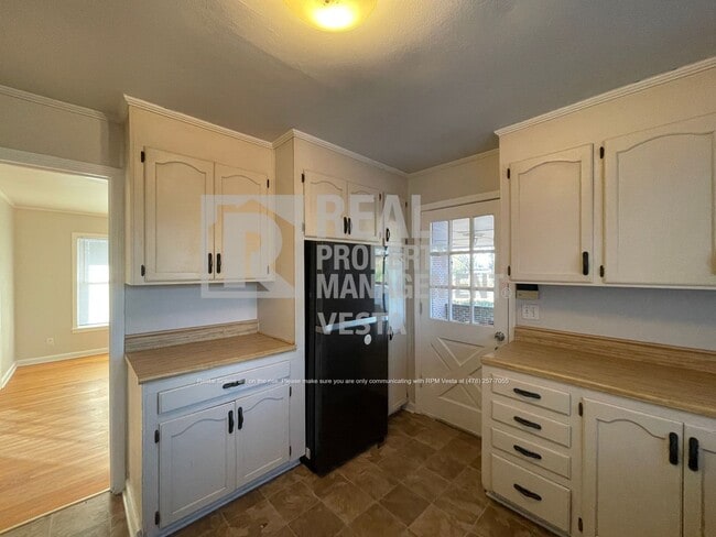 Photo - 7162 Everett Dr