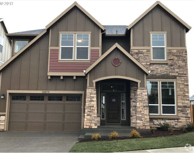 Building Photo - Stylish 5-Bedroom Home with Modern Kitchen...