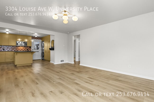 Photo - 3304 Louise Ave W