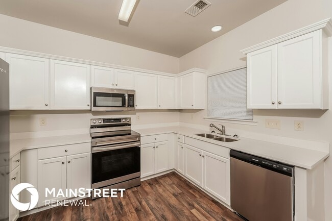 Photo - 1076 Washington Dr