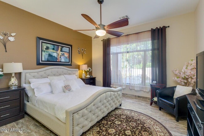 Photo - 3922 E Carson Rd