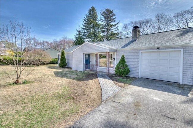 Photo - 140 Phillips Rd