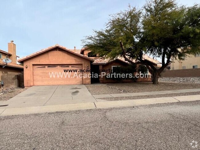 Building Photo - Hacienda Del Oro Four Bedroom/Two Bath Rental