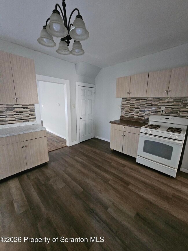 Photo - 2229-2231 Boulevard Ave