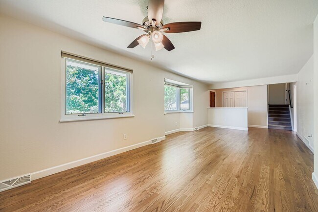 Photo - LOCATION! 4-bed 3-bath home located in the...