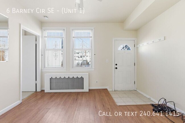 Photo - 6 Barney Cir SE Unidad ( 1)