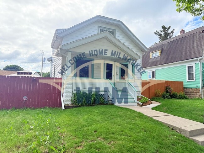 Photo - 2054 S 72nd St