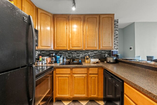 Photo - 5820 Oakwood Dr