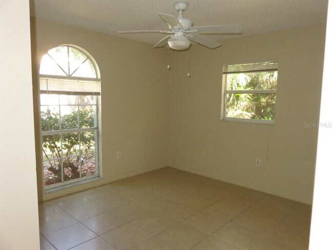 Photo - 1527 Count Nicholas Ct