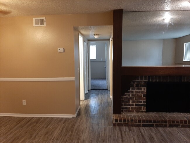 2 beds 1 bath