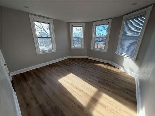 Photo - 52 Southern St