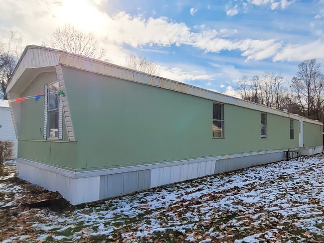 Photo - 77 Deerwood Park