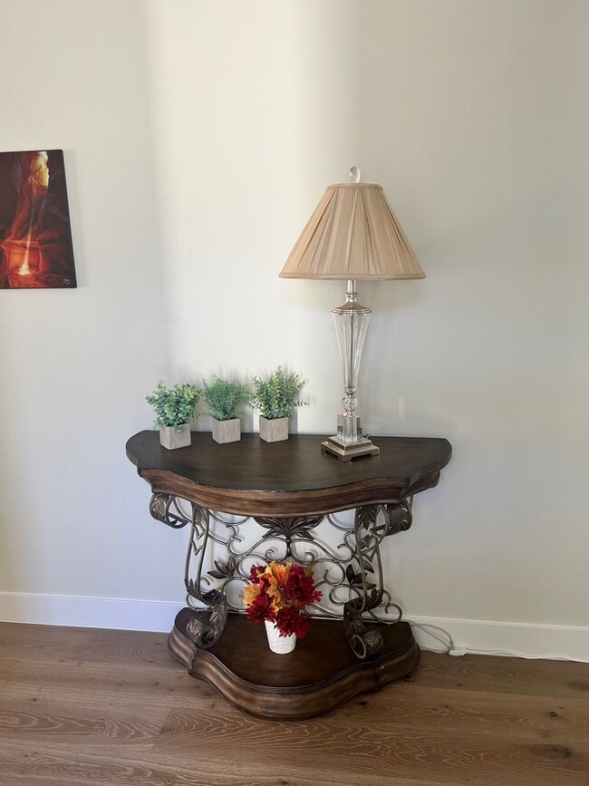 Photo - Over 55 Fully Furnished Beauty