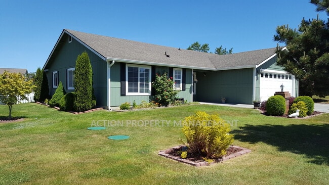 Building Photo - 2+ bed, 2 bath home in Sun Meadows, Sequim