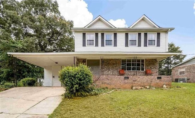 4 bed & 2.5 bath with a pool - 4 bed & 2.5 bath with a pool