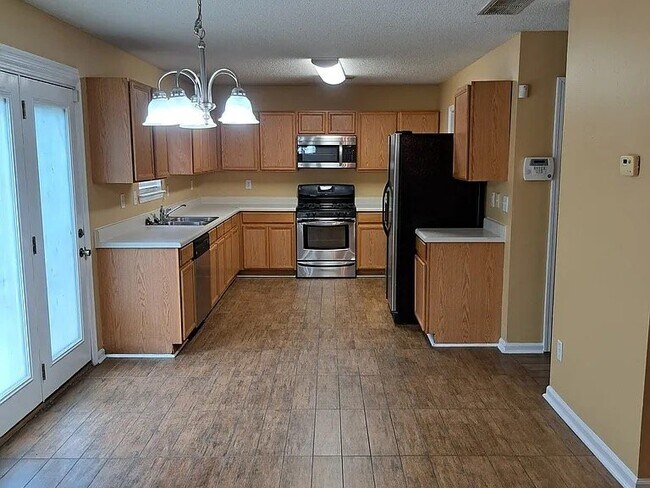 Building Photo - 2965 Pebble Creek Ln