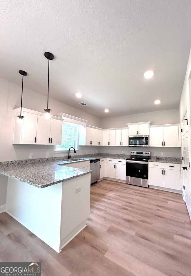 Photo - 281 W E Smith Rd