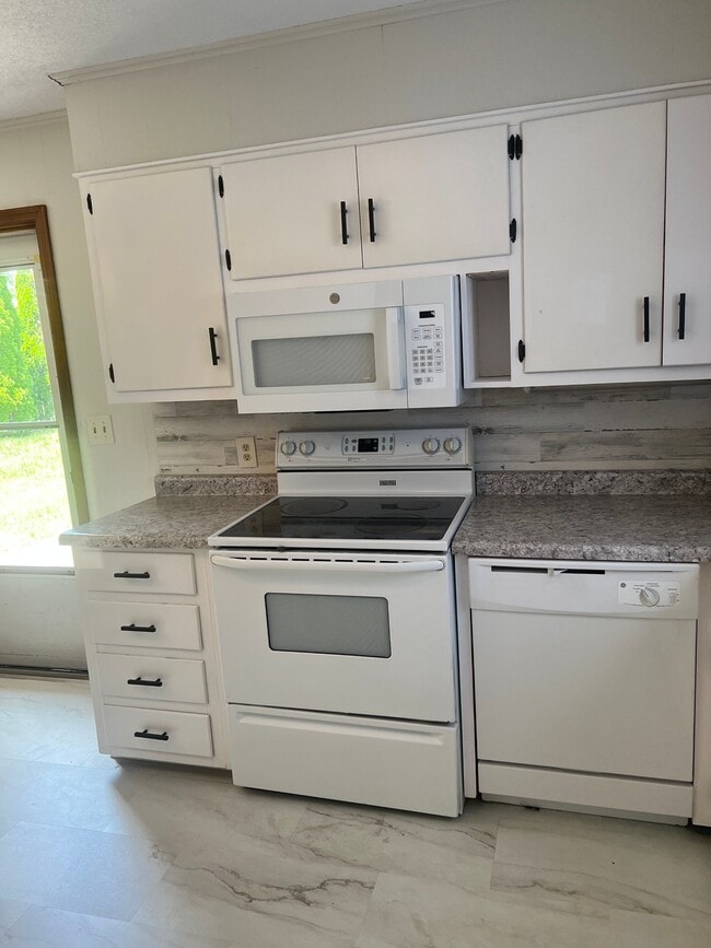 Photo - 1813 Standish Pl