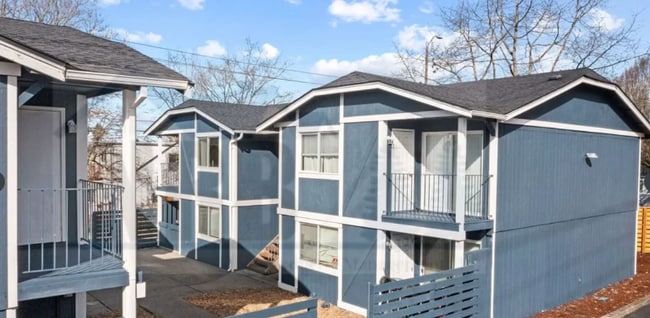 Building Photo - 1429 E 64th St Rental