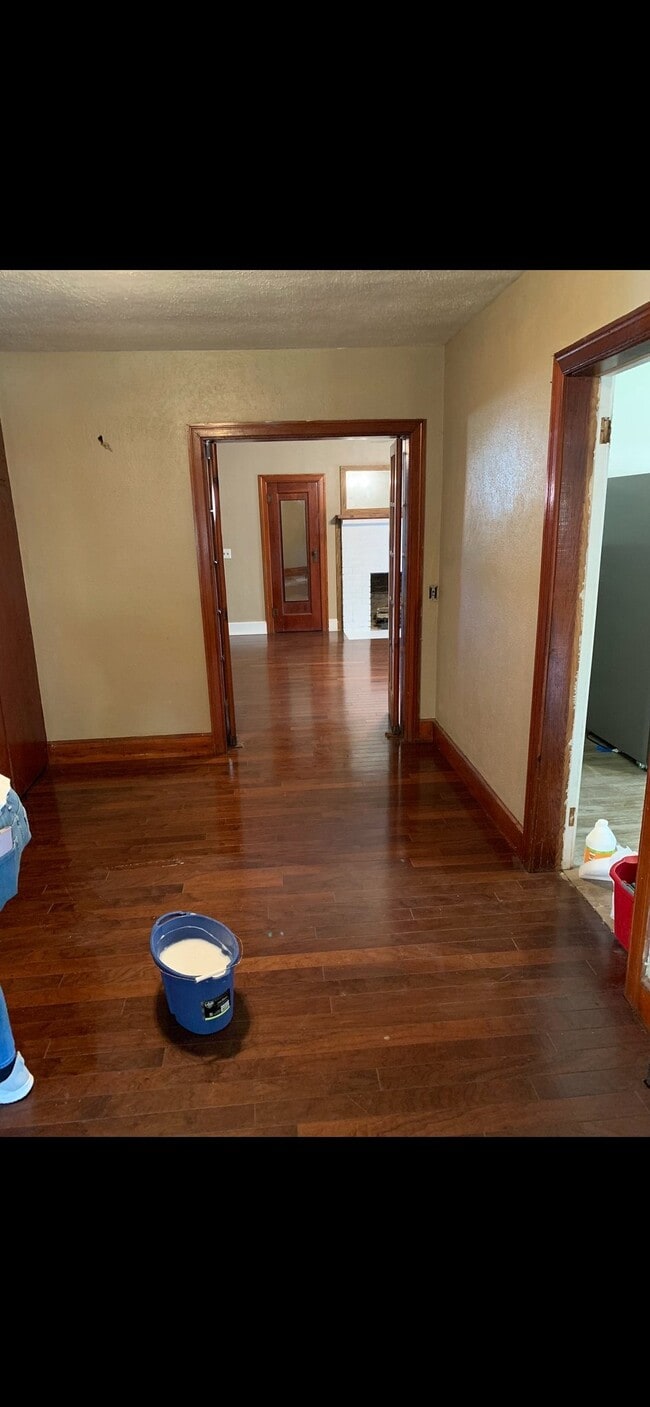 Photo - 404 W Main St