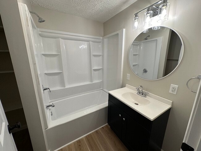 Photo - 1702 Center St Unidad B