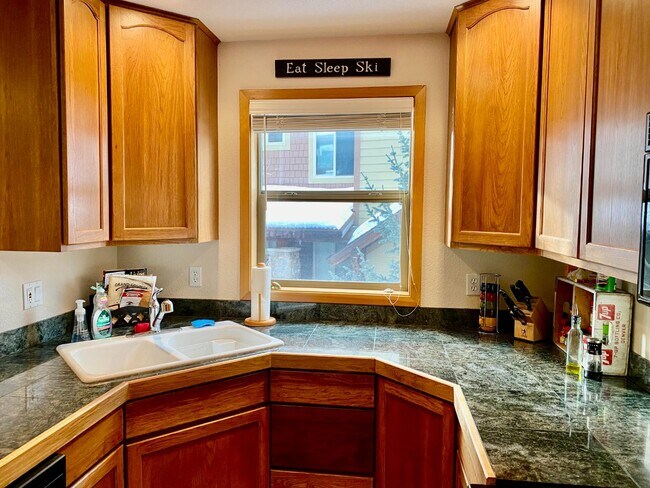 Photo - 102 Sawyer Cir