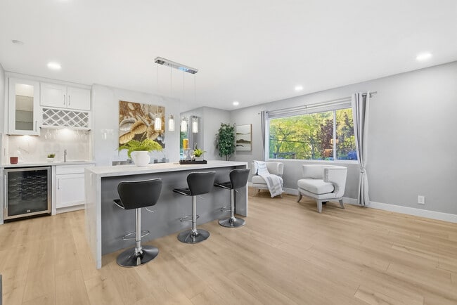 Photo - 275 Orchard Rd