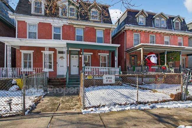 Photo - 39 Carroll St