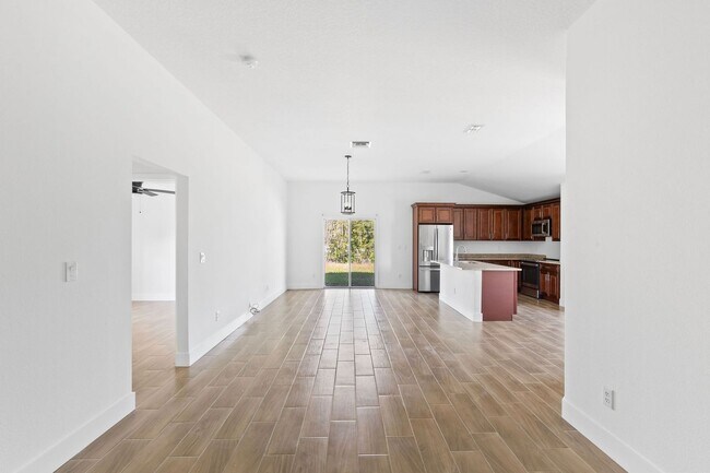 Photo - 4 Bedroom SFH in Palm Coast