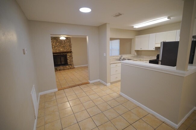 Photo - 2808 Southwood Dr