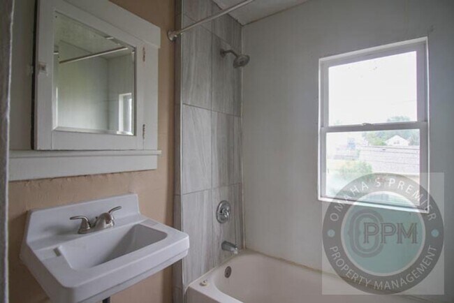 Photo - 2114 L St Unit 2114