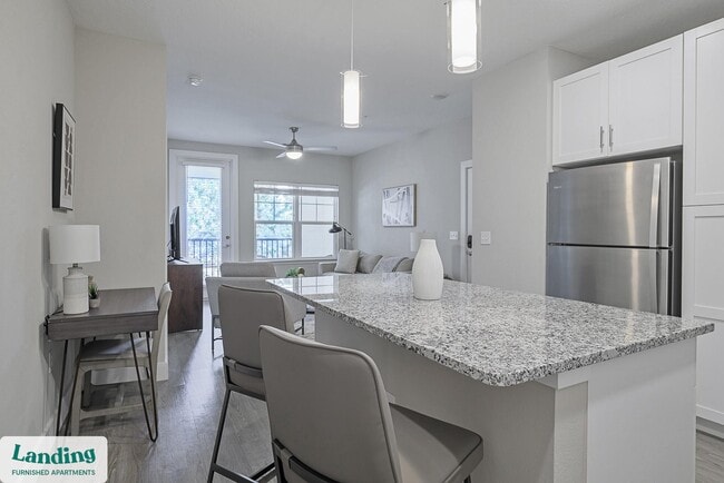 Photo - 3060 Southcreek Blvd Unidad 10-206