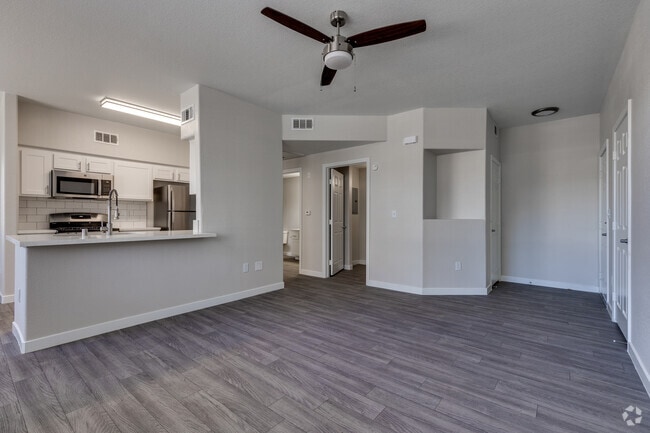 1HAB, 1BA - 914 ft²